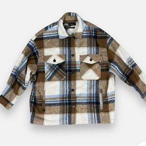 Oversized Zara Multicolor Plaid Button-Up Jacket. Size XS